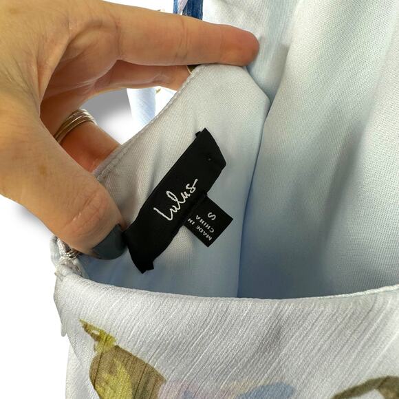 Lulus NWOT Romantic Marvel Light Blue Floral Print Halter Neck Maxi Dress Small - Picture 6 of 10